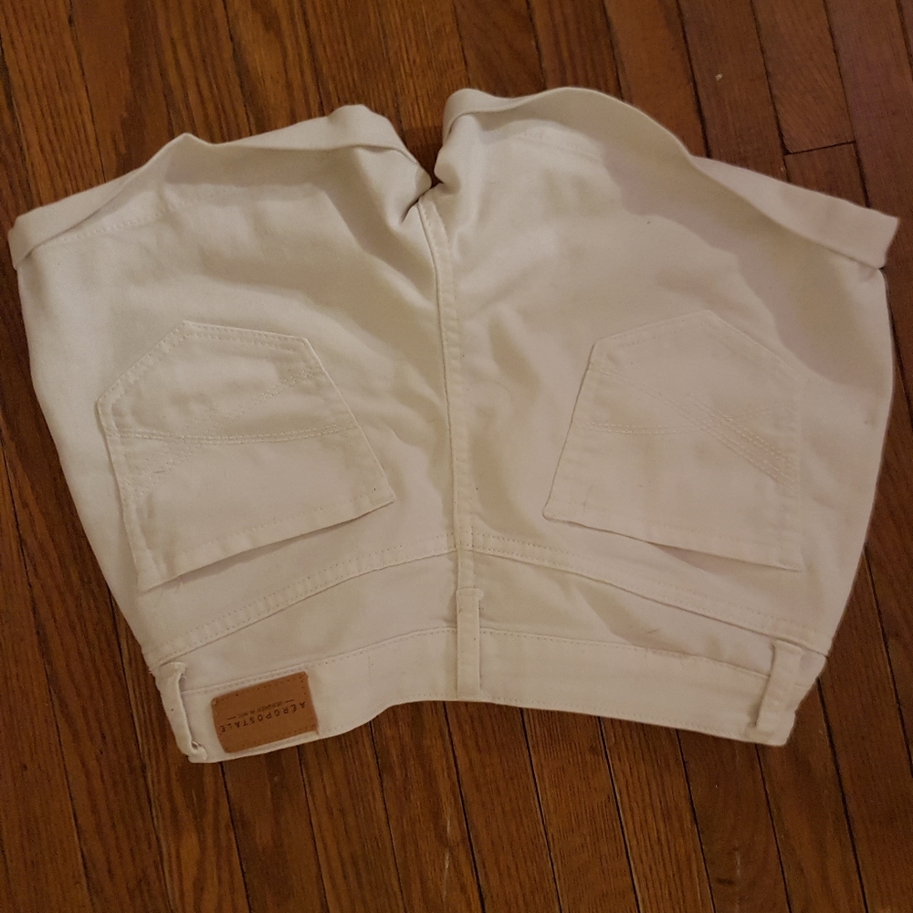 Shorts - Picture 2 of 3